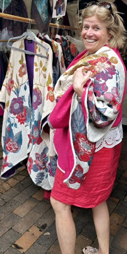 Capes & Ruanas Pink
