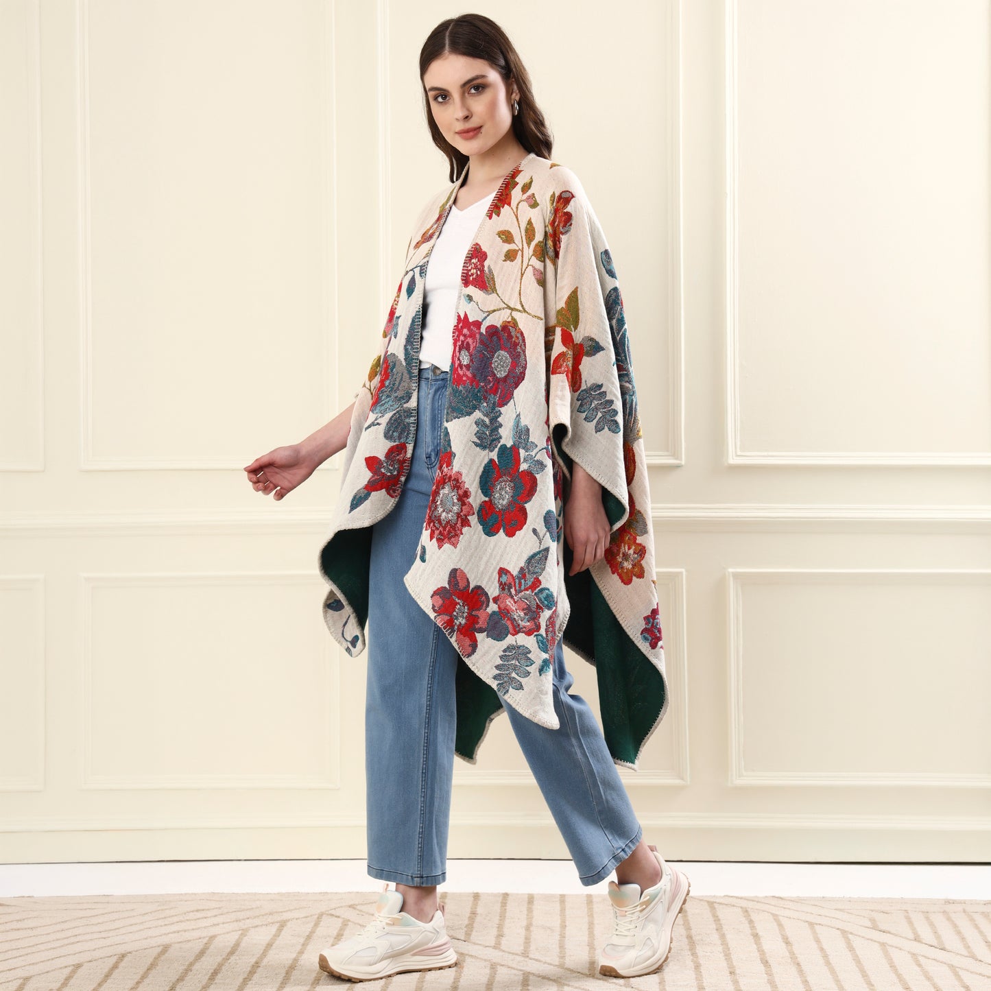 Capes & Ruanas Green