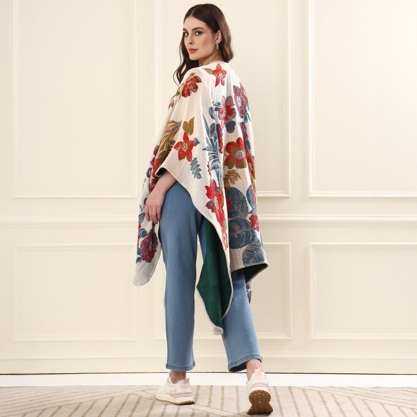 Capes & Ruanas Green