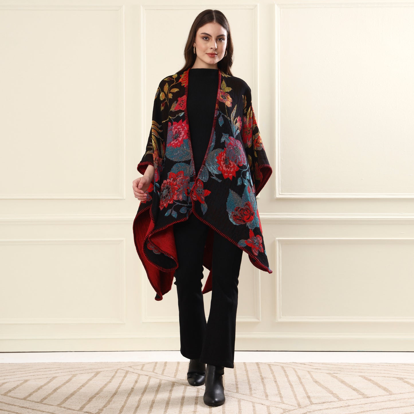 Capes & Ruanas Black & Red