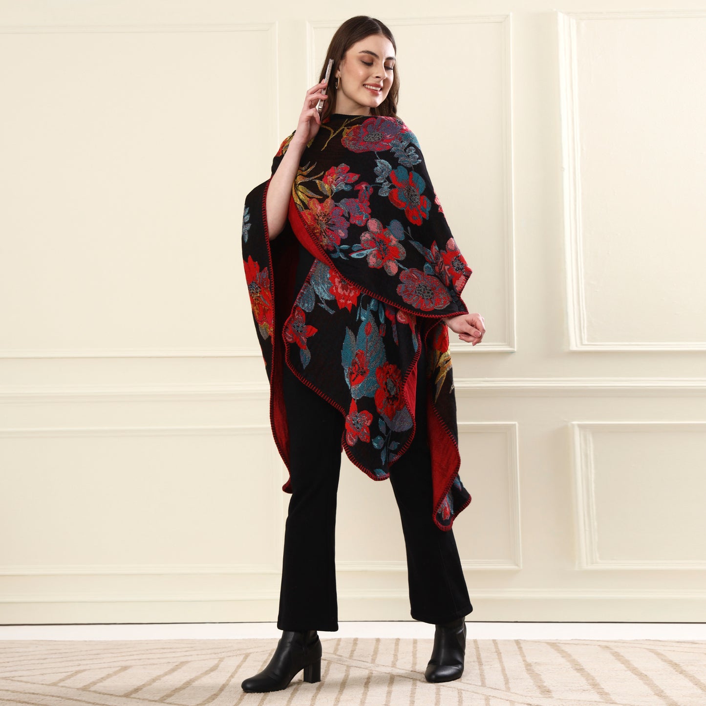 Capes & Ruanas Black & Red